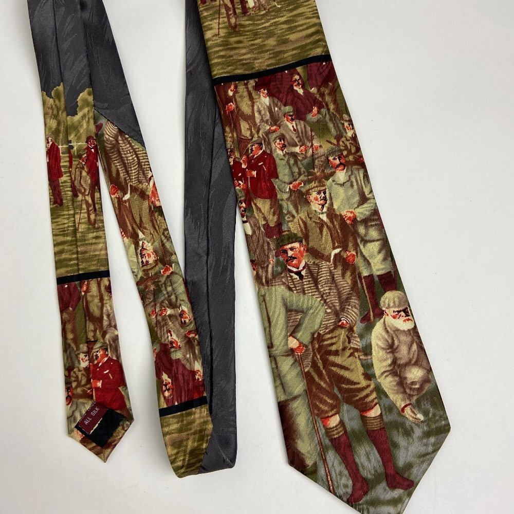 Collectible Museum Artifacts 100% silk necktie tie USA Vintage Golf design